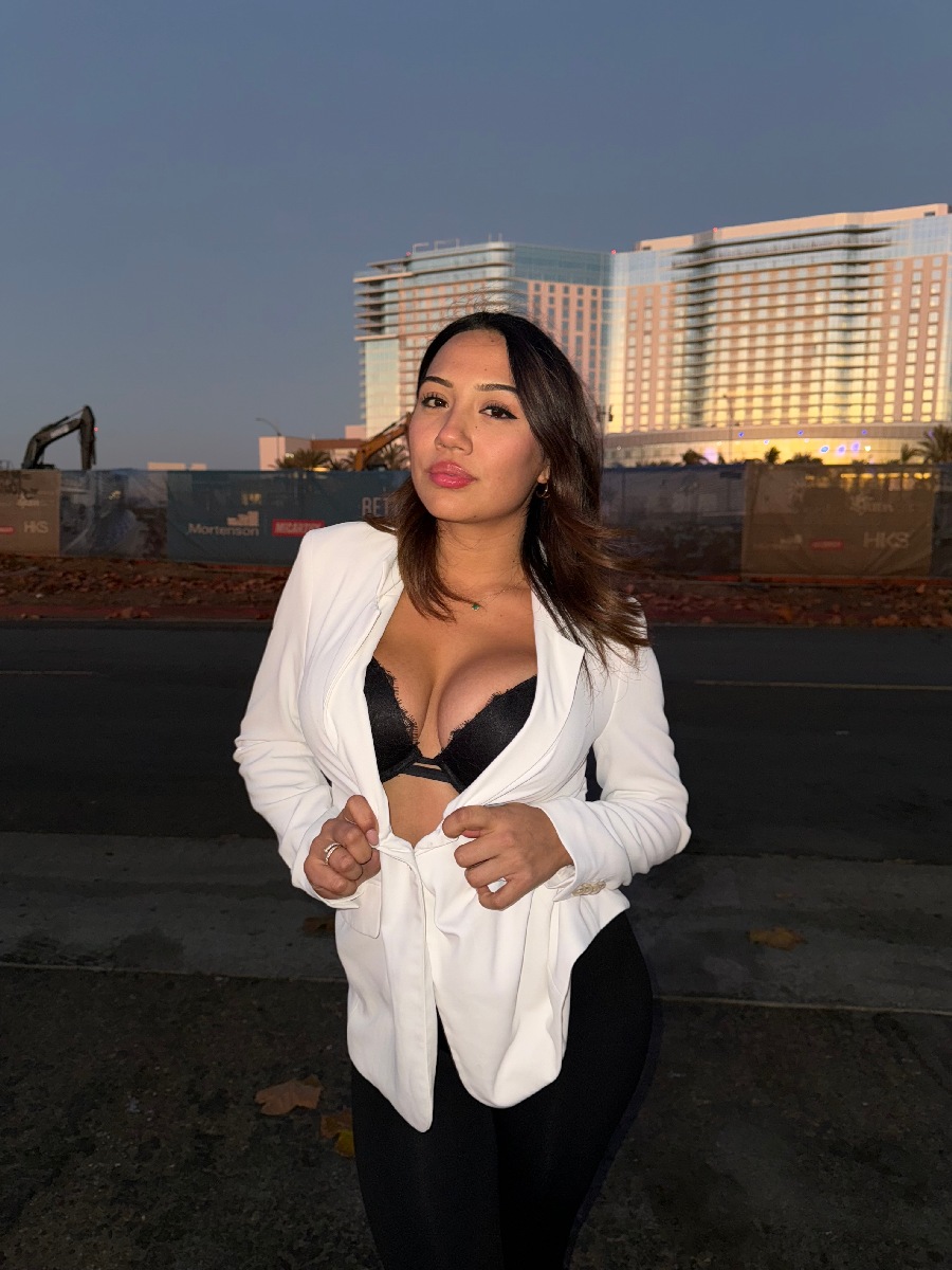 Take a pause and enjoy Ali Cruz — streaming from Ljubljana