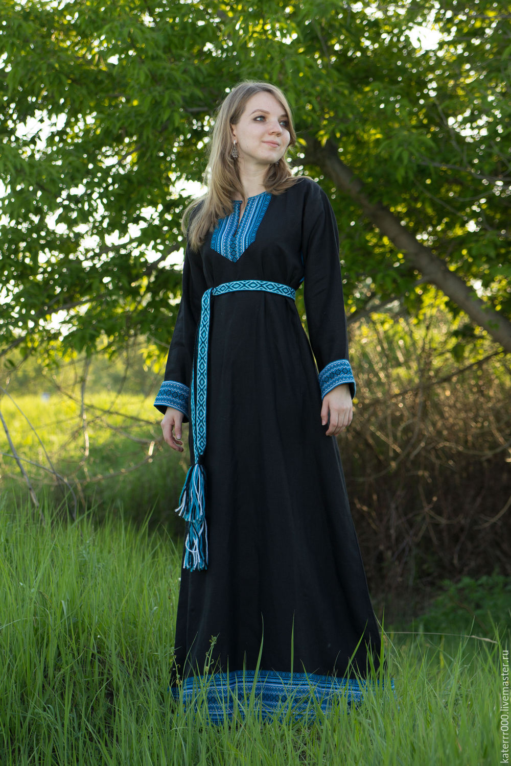 Women in Slavic costumes in Ljubljana