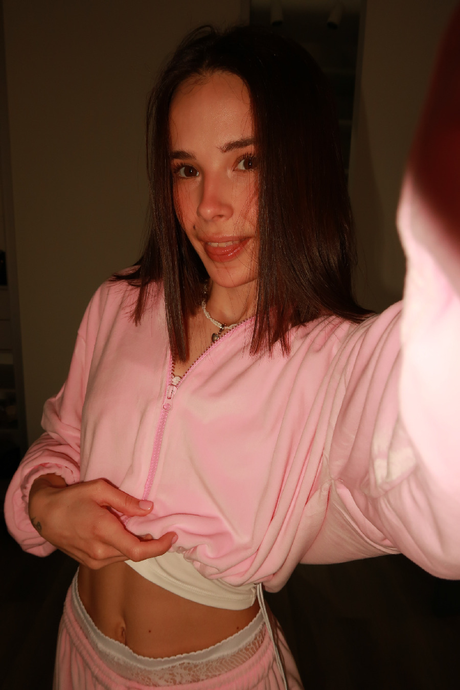 Tina brings the glow — live moments in Ljubljana